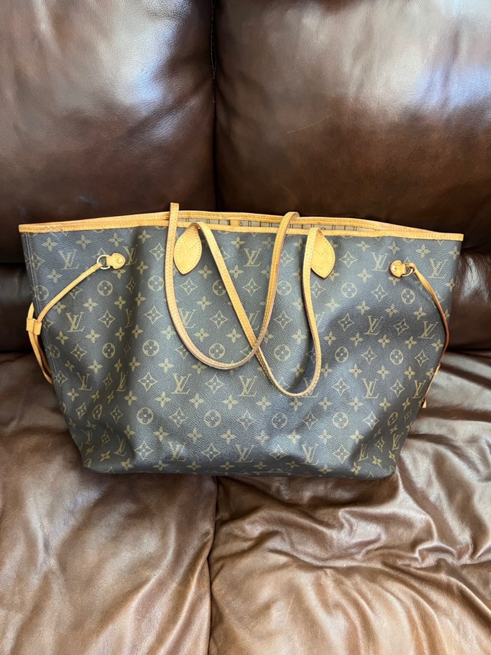 Louis Vuitton neverfull gm
France